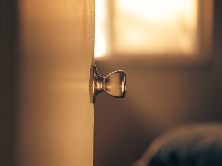 door handle on a wooden door
